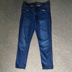 Gap Girlfriend jeans size 6/28r
